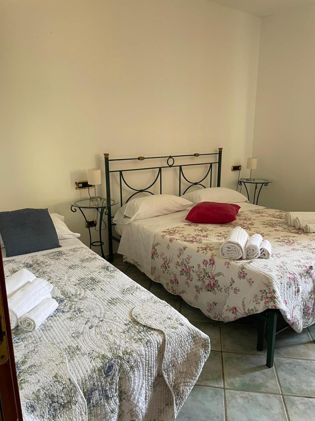 Hotel Residence Da Carmelo Palinuro Bagian luar foto
